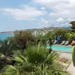 Villa Confortable En Bord De Avec Piscine *