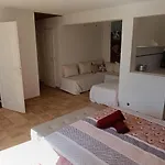 Villa Confortable En Bord De Avec Piscine Bandol