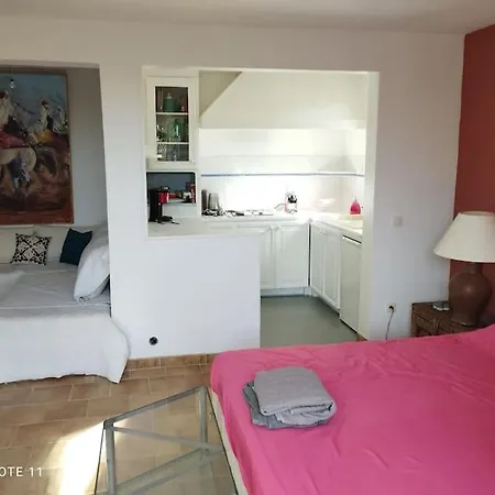 Confortable En Bord De Avec Piscine Villa *